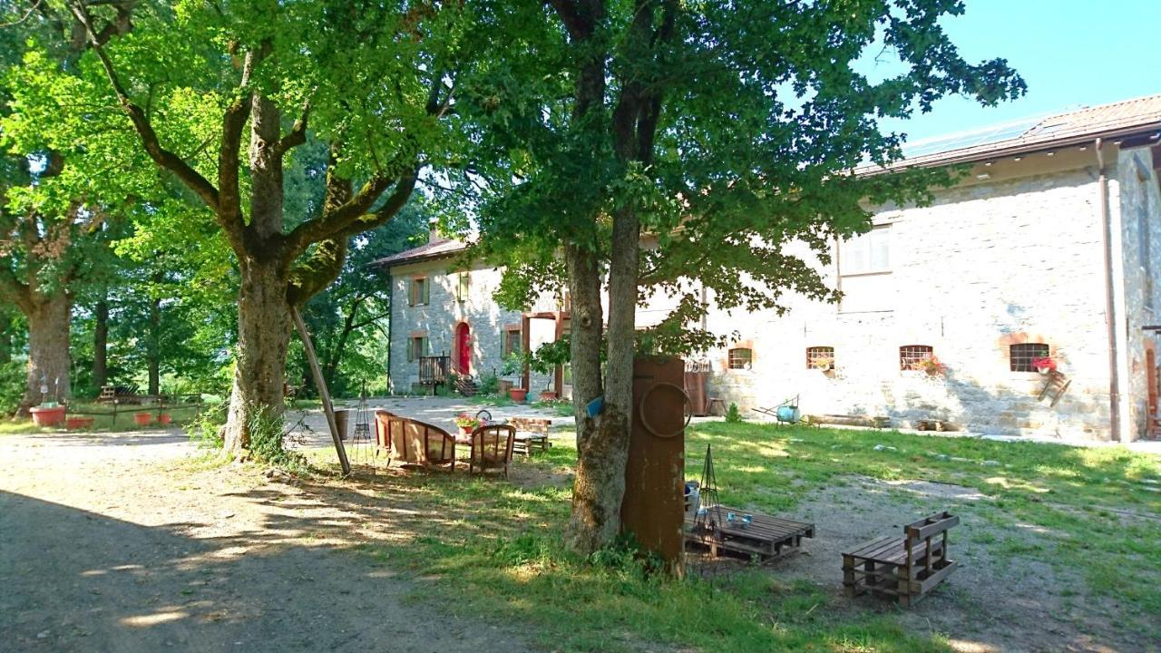Due Principi E Una Fata Sestola Exterior foto
